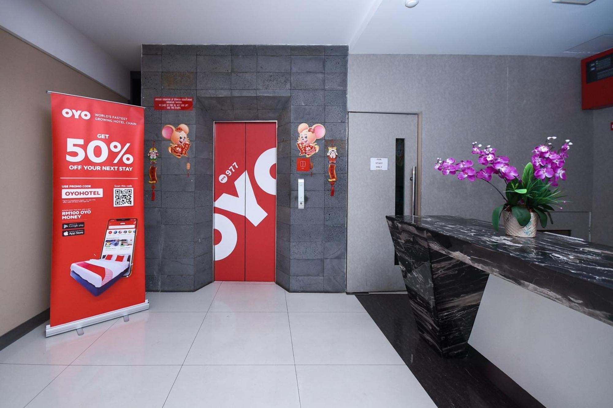 Super Oyo 977 Hong Kong Suites Miri